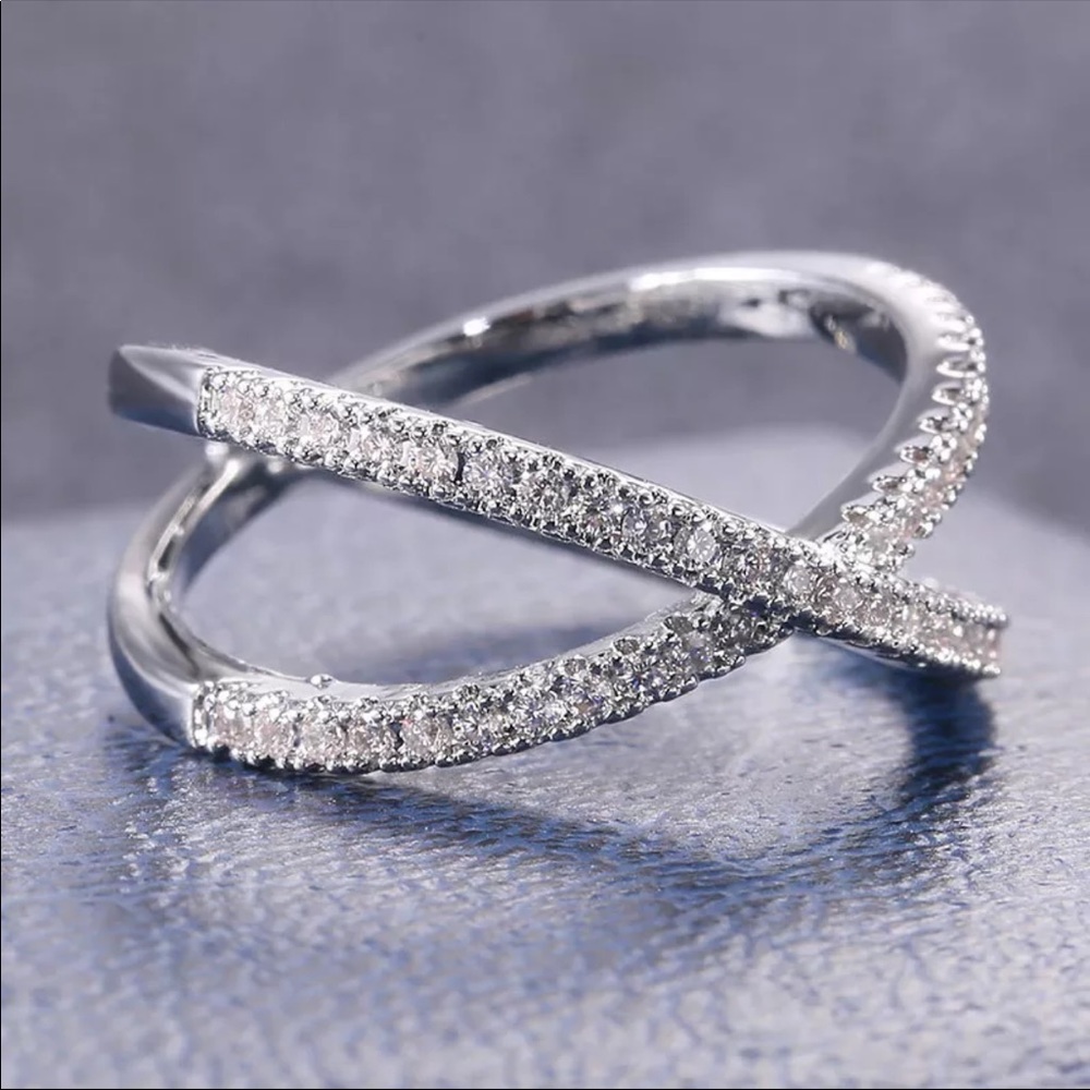 New Women’s 925 Sterling Silver Diamond Ring - Picture 2 of 6